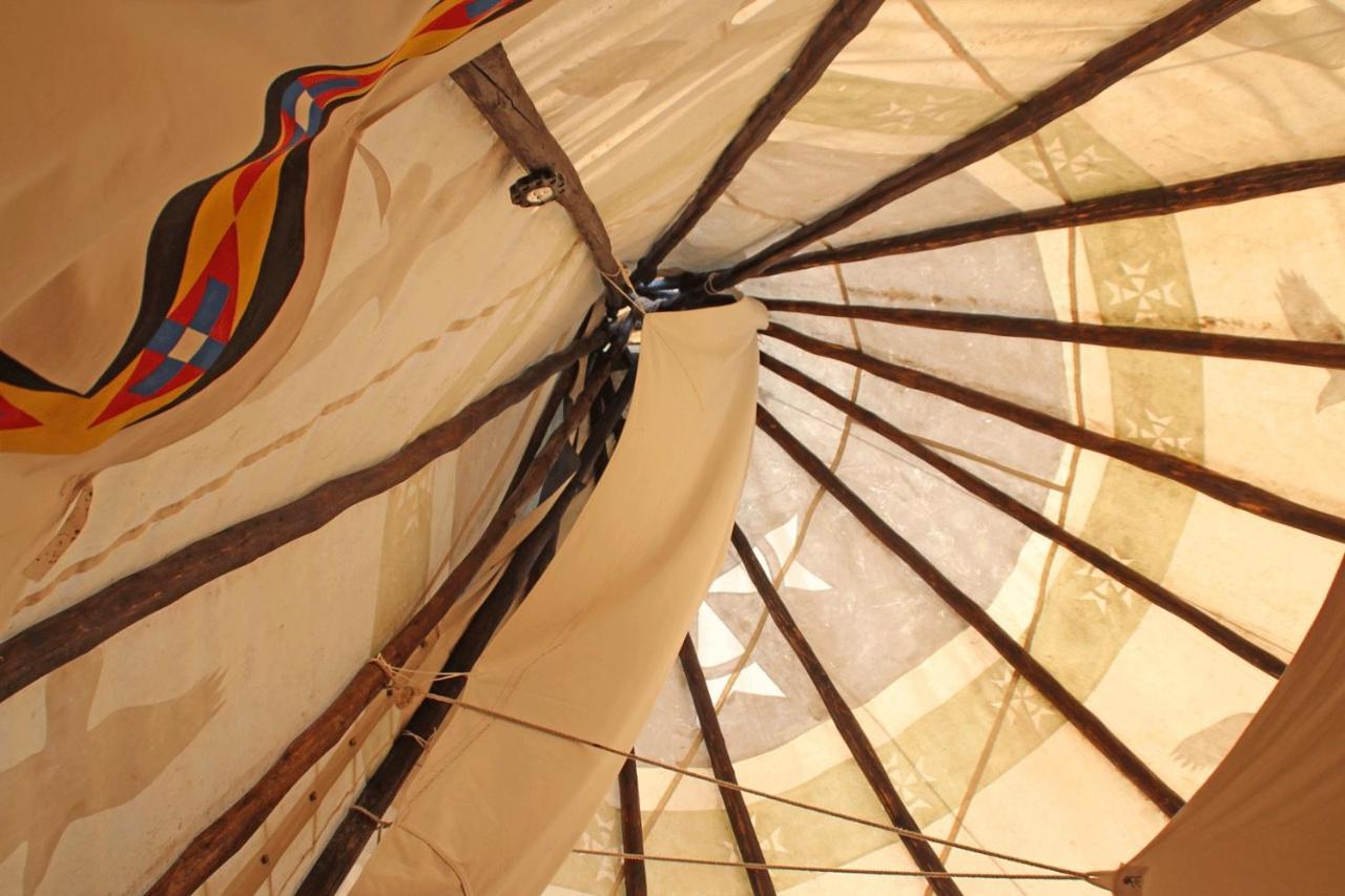 Big Sky Tipi Holidays Wartling ภายนอก รูปภาพ
